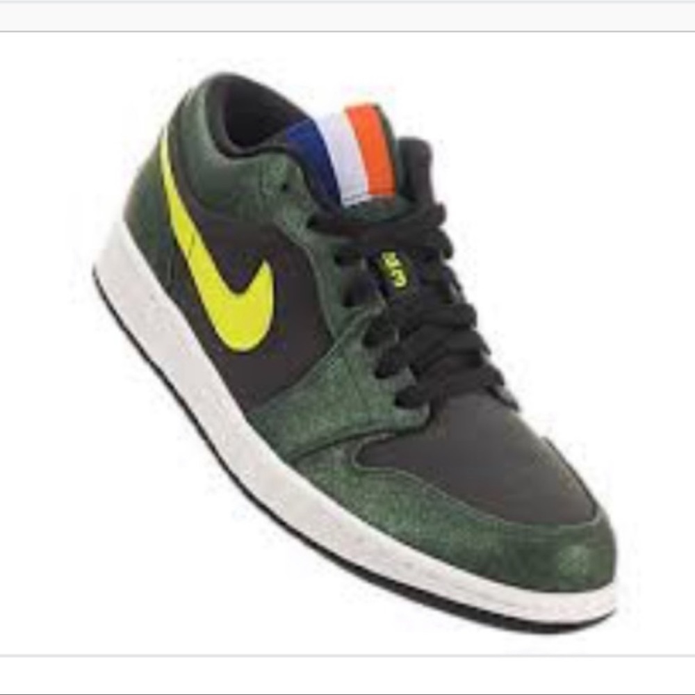 Air Jordan low 1 city